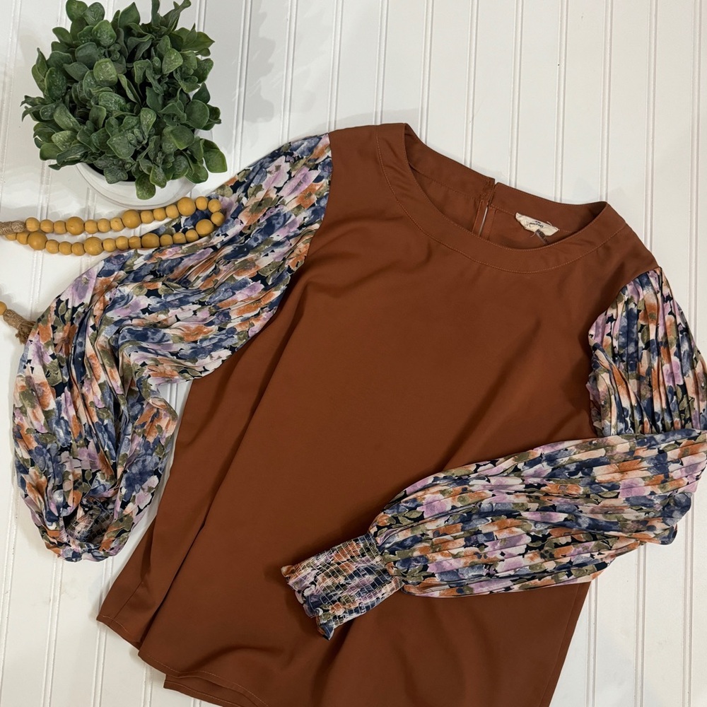 Entro Floral Sleeved Blouse